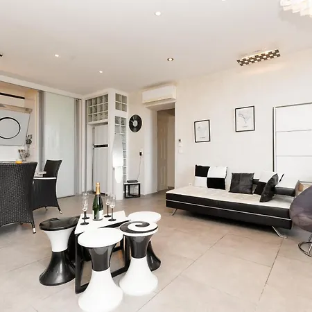 Palais Prestige Yourhosthelper Cannes